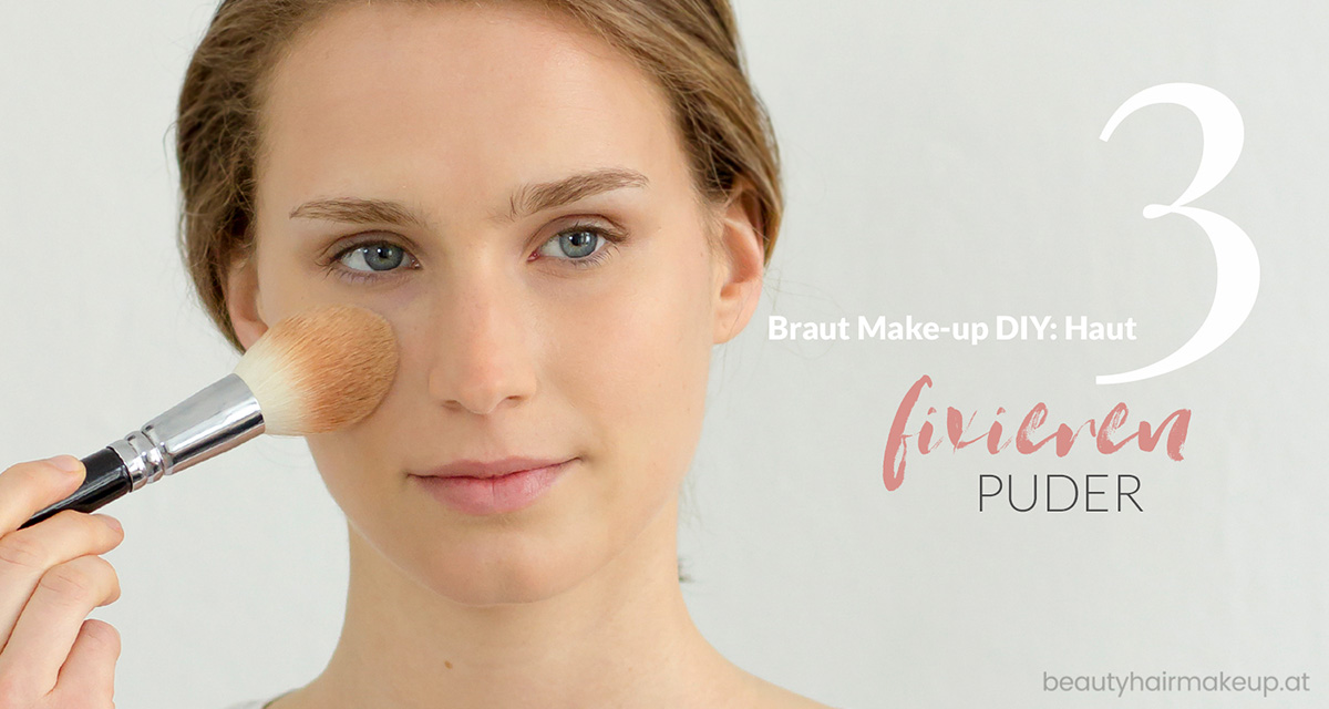 Braut Make-up selber schminken: mit Puder fixieren