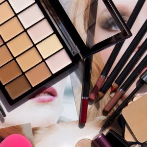 Make-up-Produkte-Schminksachen-finden
