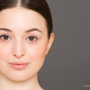 Rouge-modelliert-jede-Gesichtsform
