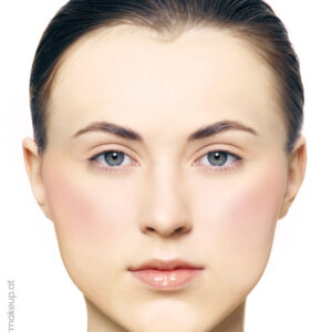 Rouge-Gesichtsform-breite-Stirn-schmales-Kinn
